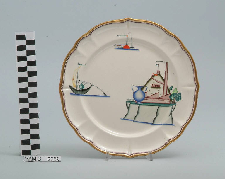 Veduta dello stabilimento Verbano della S. C. I. a Laveno ed elementi caratteristici del Lago Maggiore (piatto piano) di Andlovitz Guido; Società Ceramica Italiana Laveno (sec. XX)