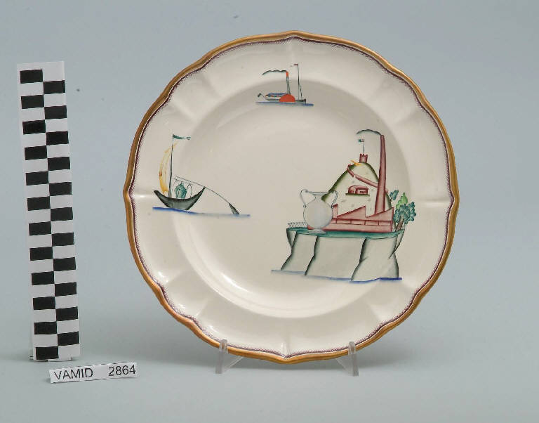 Veduta dello stabilimento Verbano della S. C. I. a Laveno ed elementi caratteristici del Lago Maggiore (piatto fondo) di Andlovitz Guido; Società Ceramica Italiana Laveno (sec. XX)