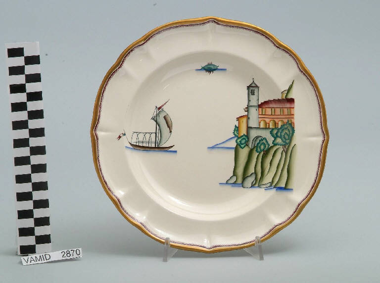 Veduta dell'eremo di Santa Caterina del Sasso a Leggiuno ed elementi caratteristici del Lago Maggiore (piatto fondo) di Andlovitz Guido; Società Ceramica Italiana Laveno (sec. XX)