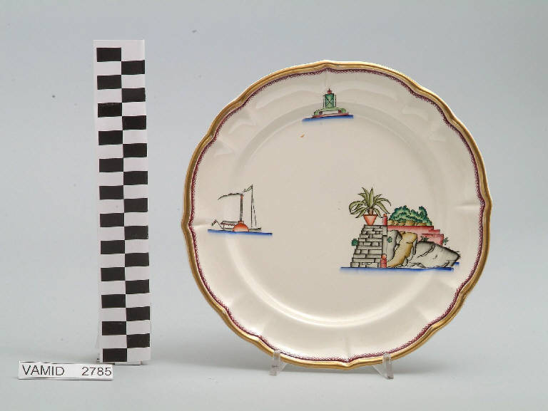 Veduta di un attracco ed elementi caratteristici del Lago Maggiore (piatto da frutta) di Andlovitz Guido; Società Ceramica Italiana Laveno (sec. XX)