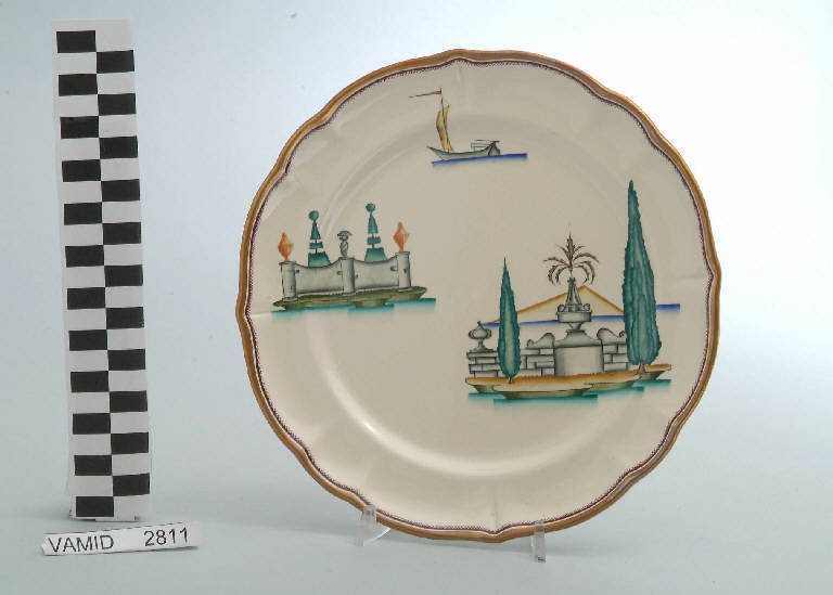 Veduta di un giardino all'italiana ed elementi caratteristici del Lago Maggiore (piatto da frutta) di Andlovitz Guido; Società Ceramica Italiana Laveno (sec. XX)