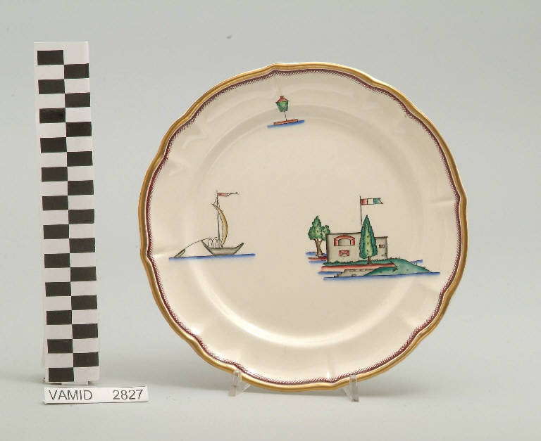 Veduta di un fortino ed elementi caratteristici del Lago Maggiore (piatto da frutta) di Andlovitz Guido; Società Ceramica Italiana Laveno (sec. XX)