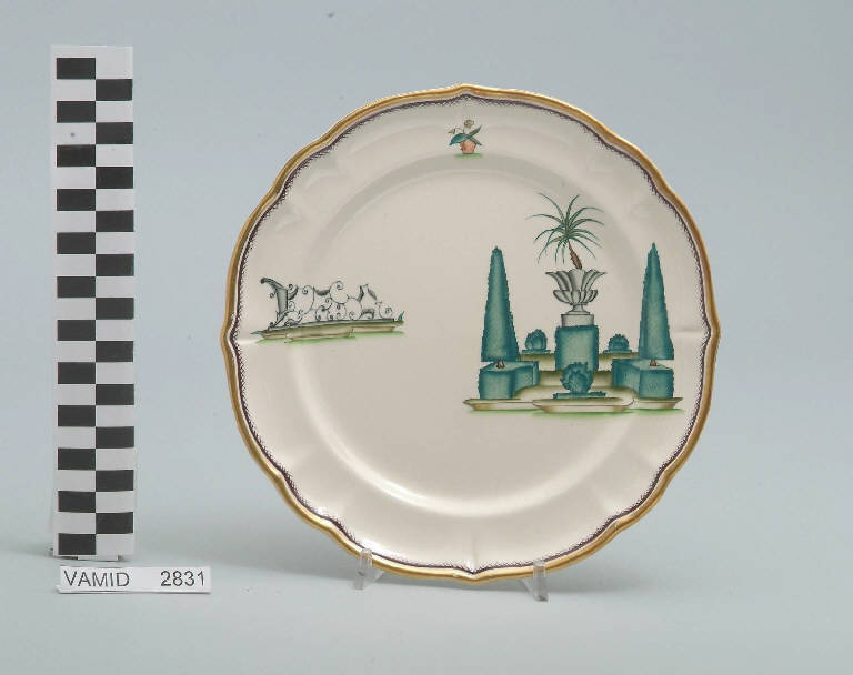 Veduta di un giardino all'italiana ed elementi caratteristici del Lago Maggiore (piatto da frutta) di Andlovitz Guido; Società Ceramica Italiana Laveno (sec. XX)