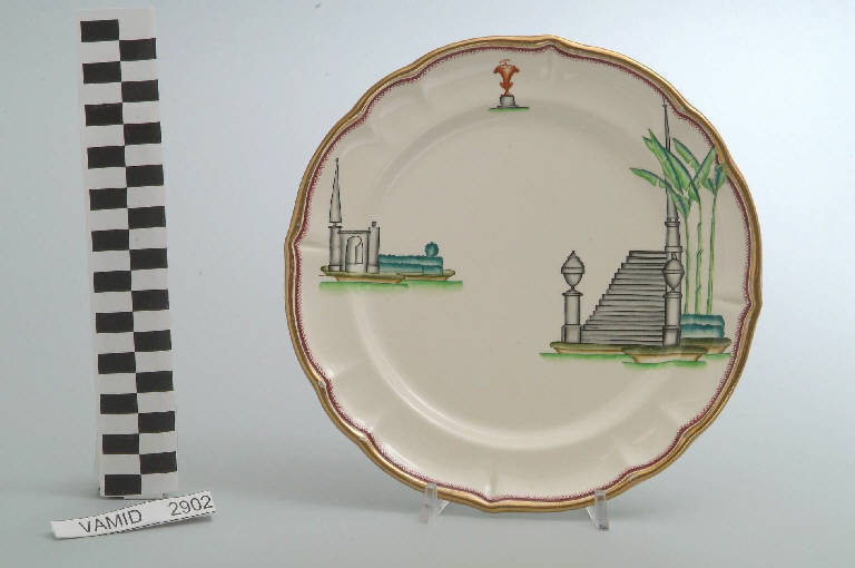 Veduta di un approdo con palme ed elementi caratteristici del Lago Maggiore (piatto da frutta) di Andlovitz Guido; Società Ceramica Italiana Laveno (sec. XX)