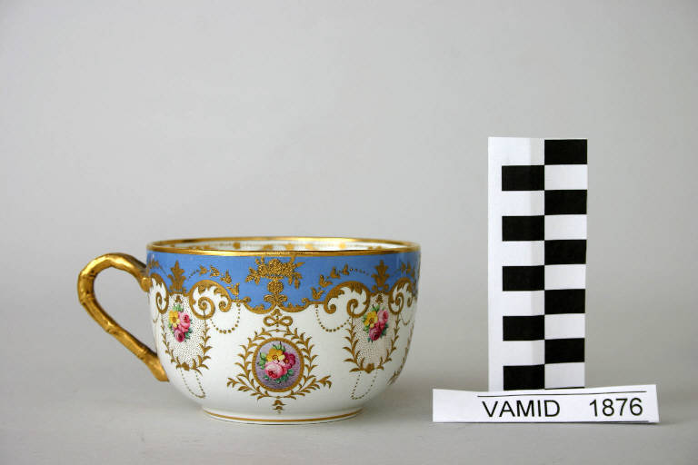 tazza da thè di Società Ceramica Italiana Laveno; Reggiori Marco (sec. XX)
