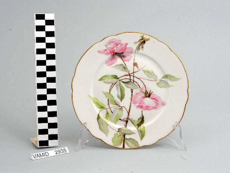 Rose (piatto piano) di Società Ceramica Richard Ginori (primo quarto sec. XX)