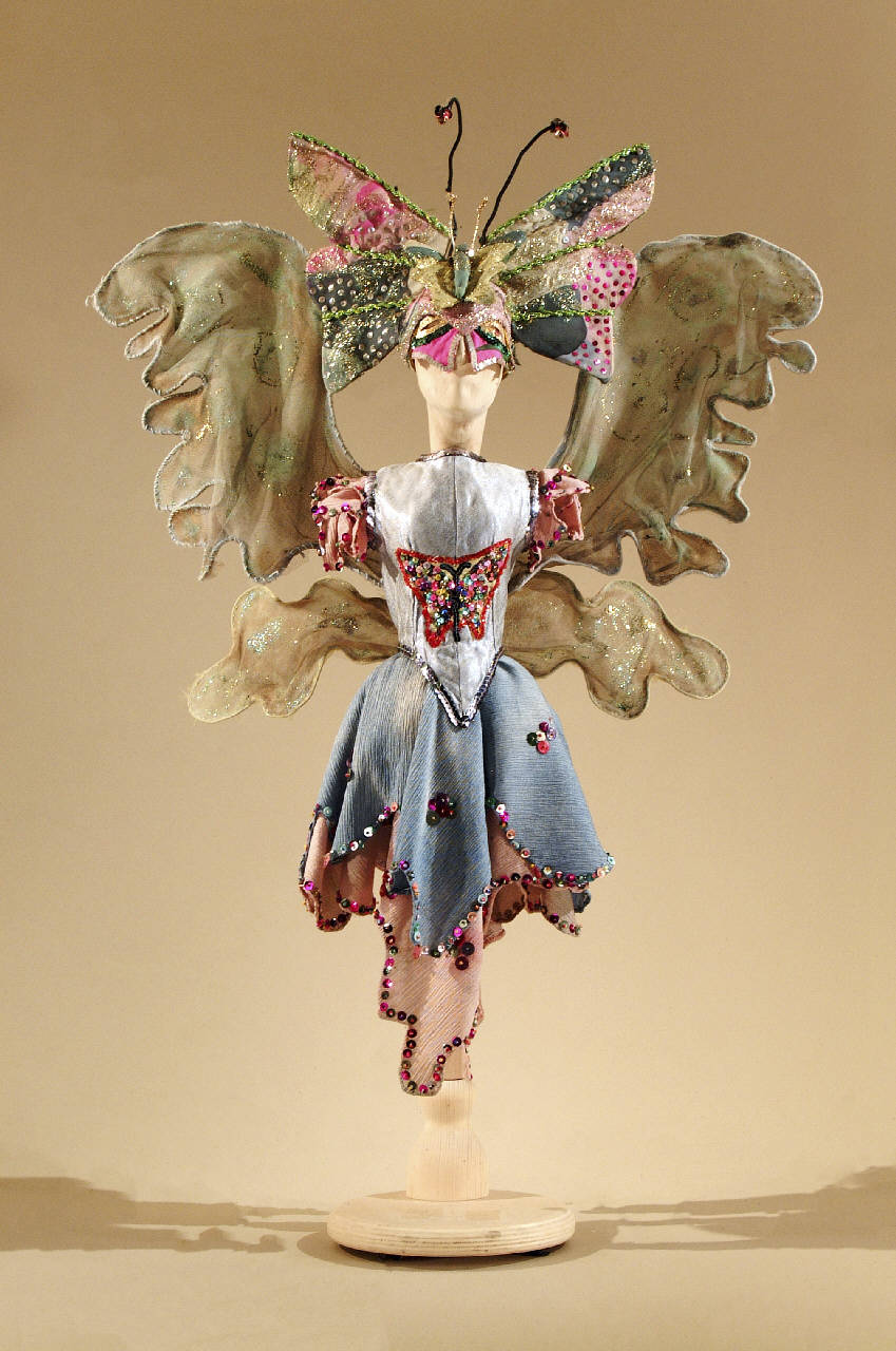 Farfalla ballerina (abito di marionetta) di Bottazzi, Pierluigi; Monti, Eugenio; Lanino, Mariapia; Citterio, Mariagrazia - ambito milanese||ambito milanese (ultimo quarto sec. XX)