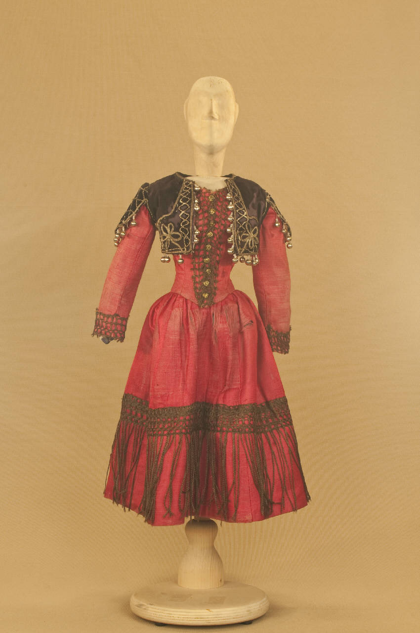 Spagnola Suez ed. A (abito di marionetta) di Colla, Carlo II; Colla, Rosina; Compagnia Carlo Colla e Figli - ambito Italia settentrionale||ambito Italia settentrionale (fine sec. XIX)