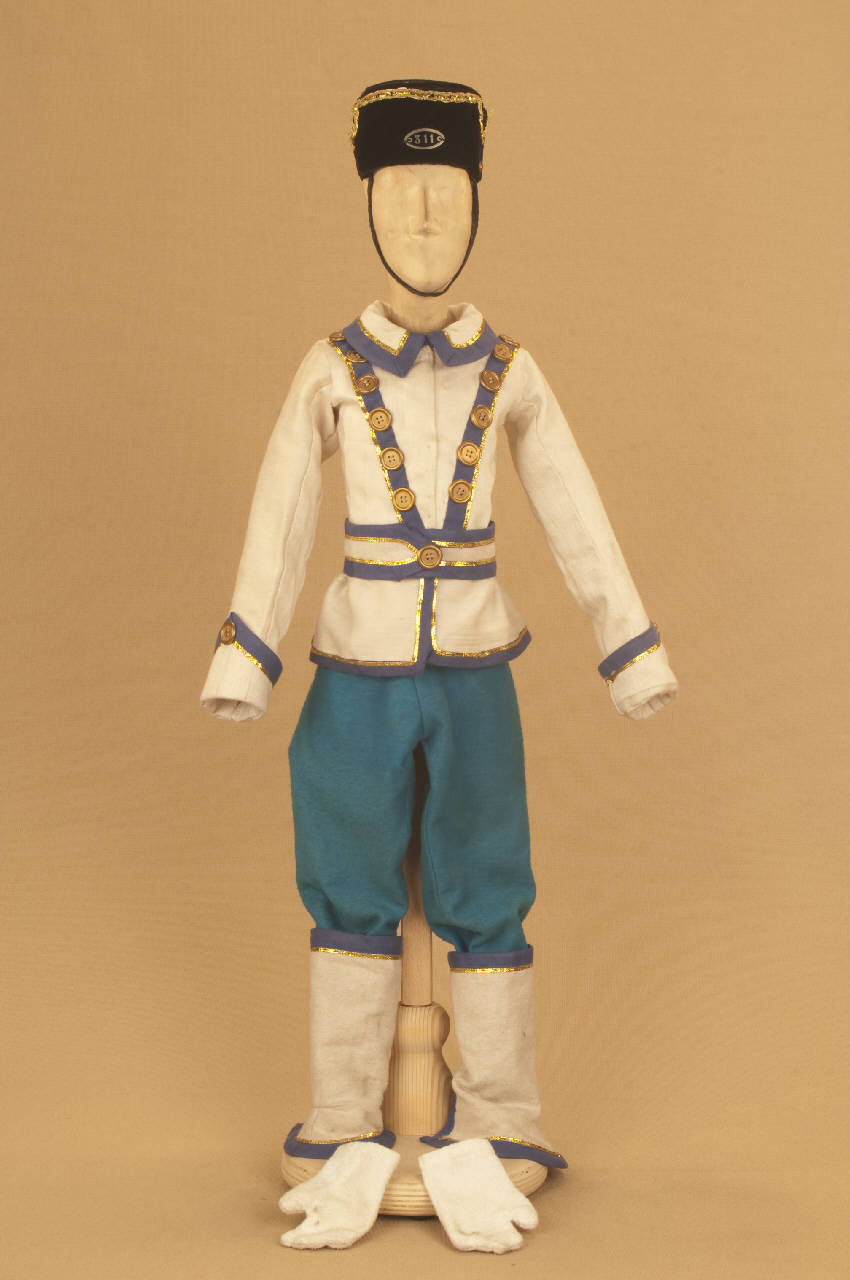 Fattorino del telegrafo ed. B (abito di marionetta) di Monti, Eugenio; Citterio, Mariagrazia; Di Marco, Cecilia; Codecasa, Lina - ambito milanese||ambito milanese (fine sec. XX)