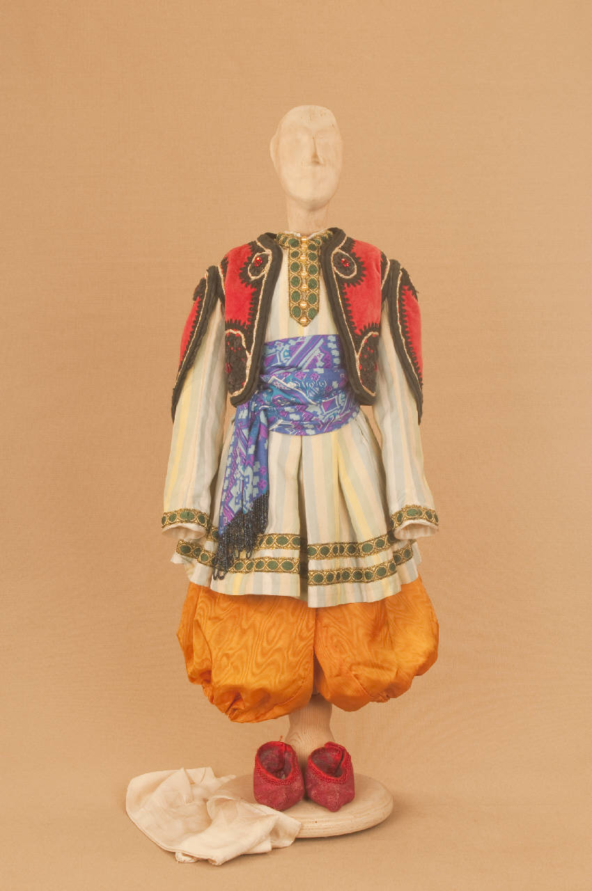 Mercante schiavi ed. B (abito di marionetta) di Monti, Eugenio; Associazione Grupporiani - ambito milanese||ambito milanese (fine sec. XX)