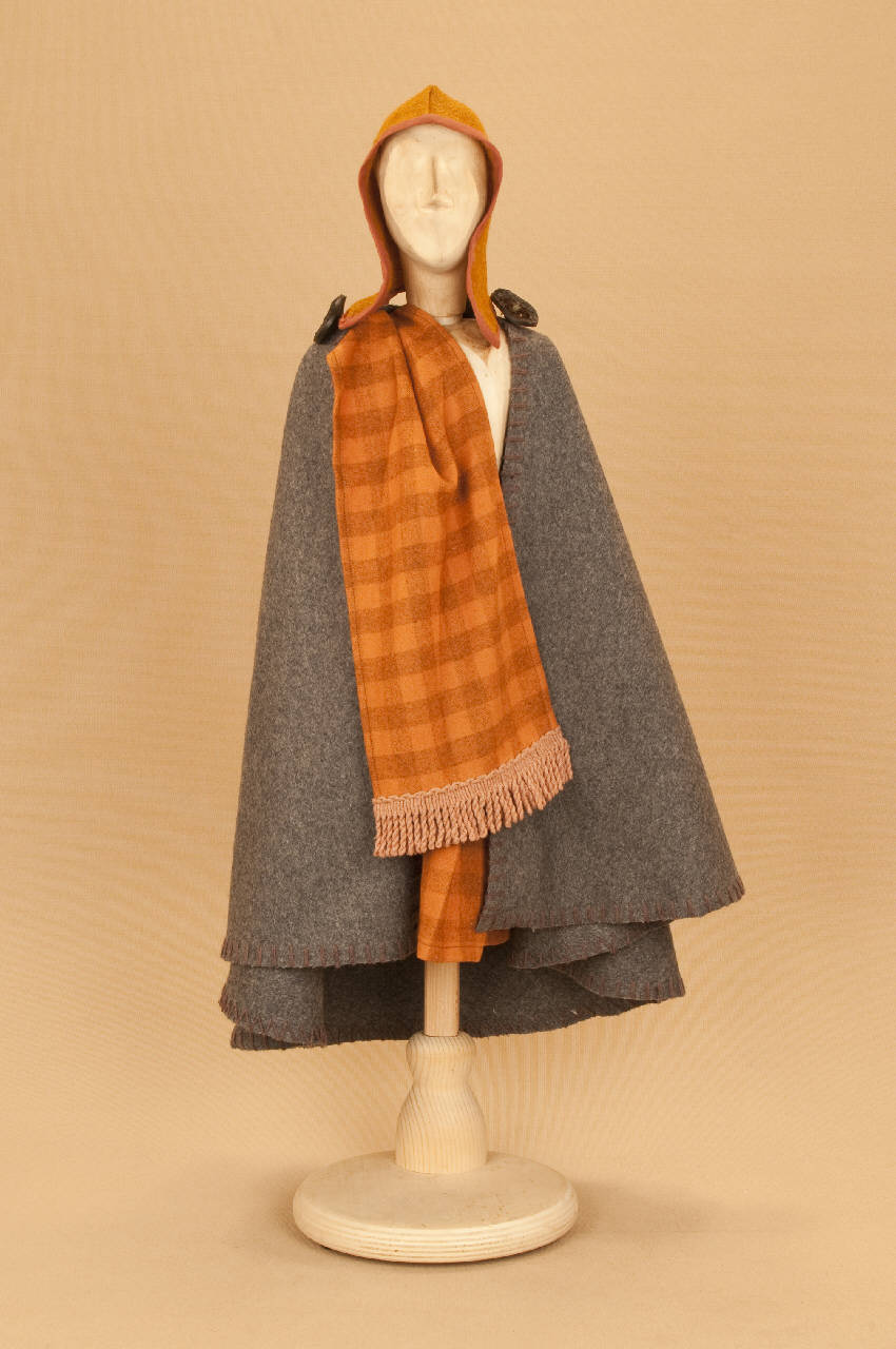 Scozzese portatore di stendardo (abito di marionetta) di Di Marco, Cecilia; Di Marco, Cecilia; Stoeber, Petra - ambito milanese||ambito milanese (prima metà sec. XXI)