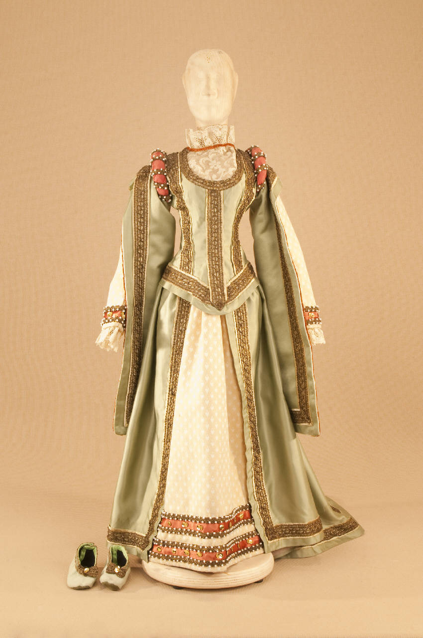 Dama nozze verde (abito di marionetta) di Monti, Eugenio; Associazione Grupporiani - ambito milanese||ambito milanese (ultimo quarto sec. XX)