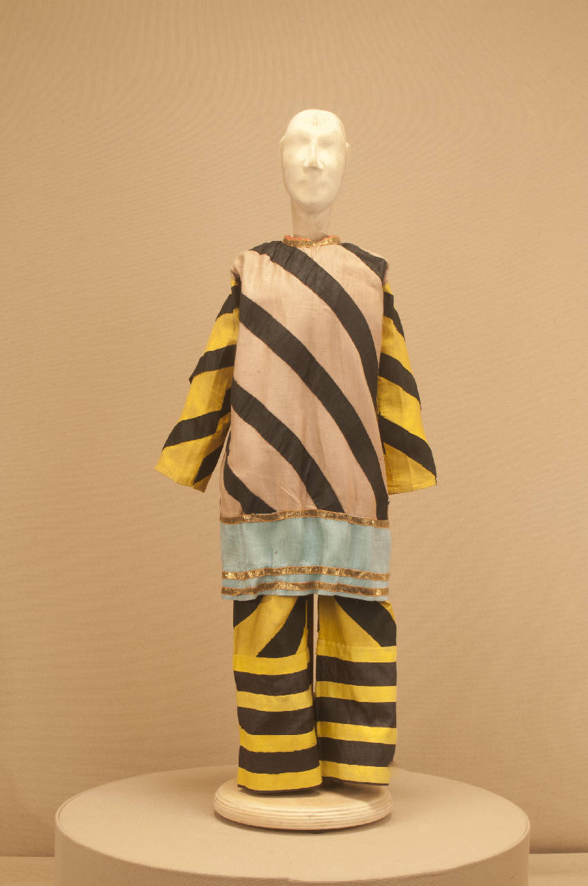 Ribelle combattente (abito di marionetta) di Colla, Rosina; Colla, Carlo II; Associazione Grupporiani - ambito milanese||ambito milanese (secondo quarto sec. XX)