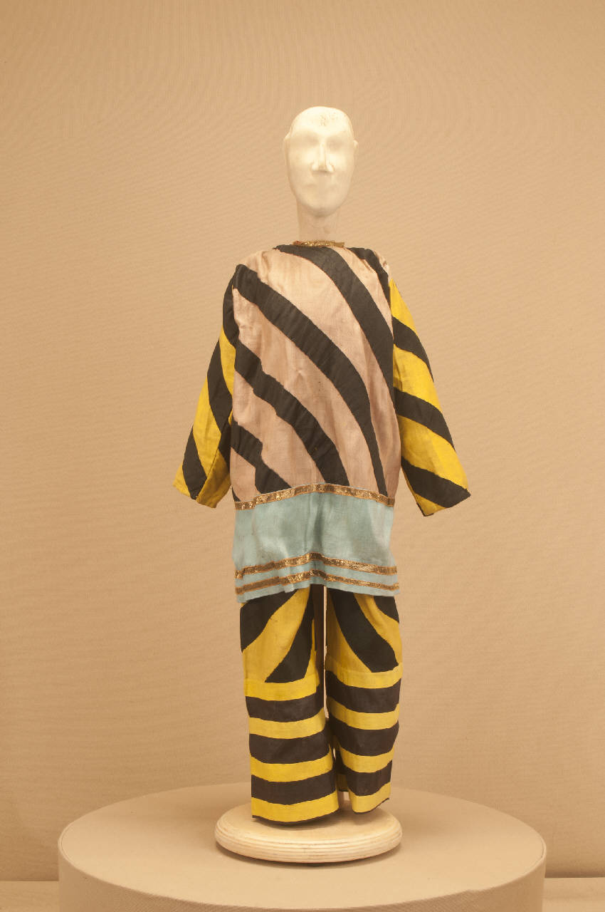 Ribelle combattente (abito di marionetta) di Colla, Rosina; Colla, Carlo II; Associazione Grupporiani - ambito milanese||ambito milanese (secondo quarto sec. XX)