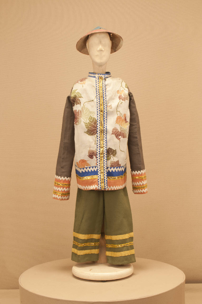 Portatore portantina (abito di marionetta) di Colla, Rosina; Colla, Carlo II; Compagnia Carlo Colla e Figli; Colla, Giuseppe - ambito milanese||ambito milanese||ambito milanese||ambito italia settentrionale (secondo quarto||secondo quarto sec. XIX||sec. XX)