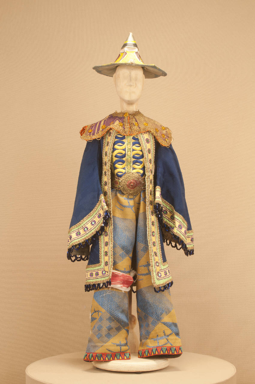 Seguace Principe ribelle (abito di marionetta) di Colla, Giuseppe; Colla, Carlo II; Colla, Rosina; Compagnia Carlo Colla e Figli (realizzazione; ; ; ) - ambito italia settentrionale||ambito milanese||ambito milanese||ambito milanese (secondo quarto||secondo quarto sec. XIX||sec. XX)