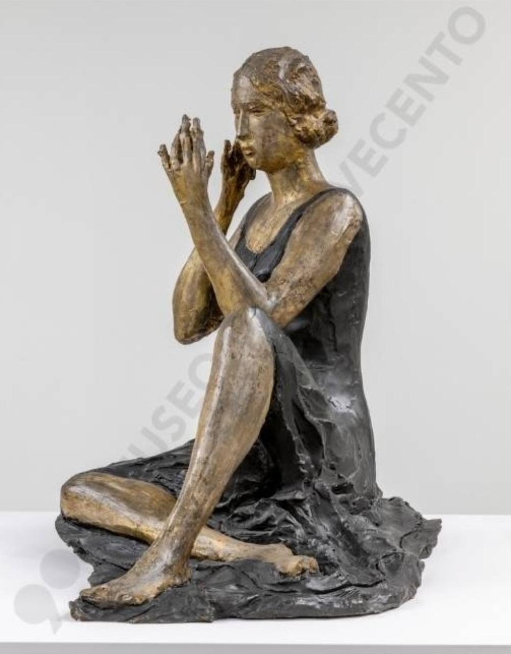 Donna allo specchio, Signorina seduta, Donna seduta che si specchia (scultura) di Fontana, Lucio (sec. XX)