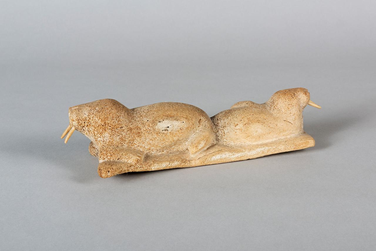 Aiviq, tricheco (scultura) di Ashabak, Pallitug - popolazione Inuit (seconda metà sec. XX)