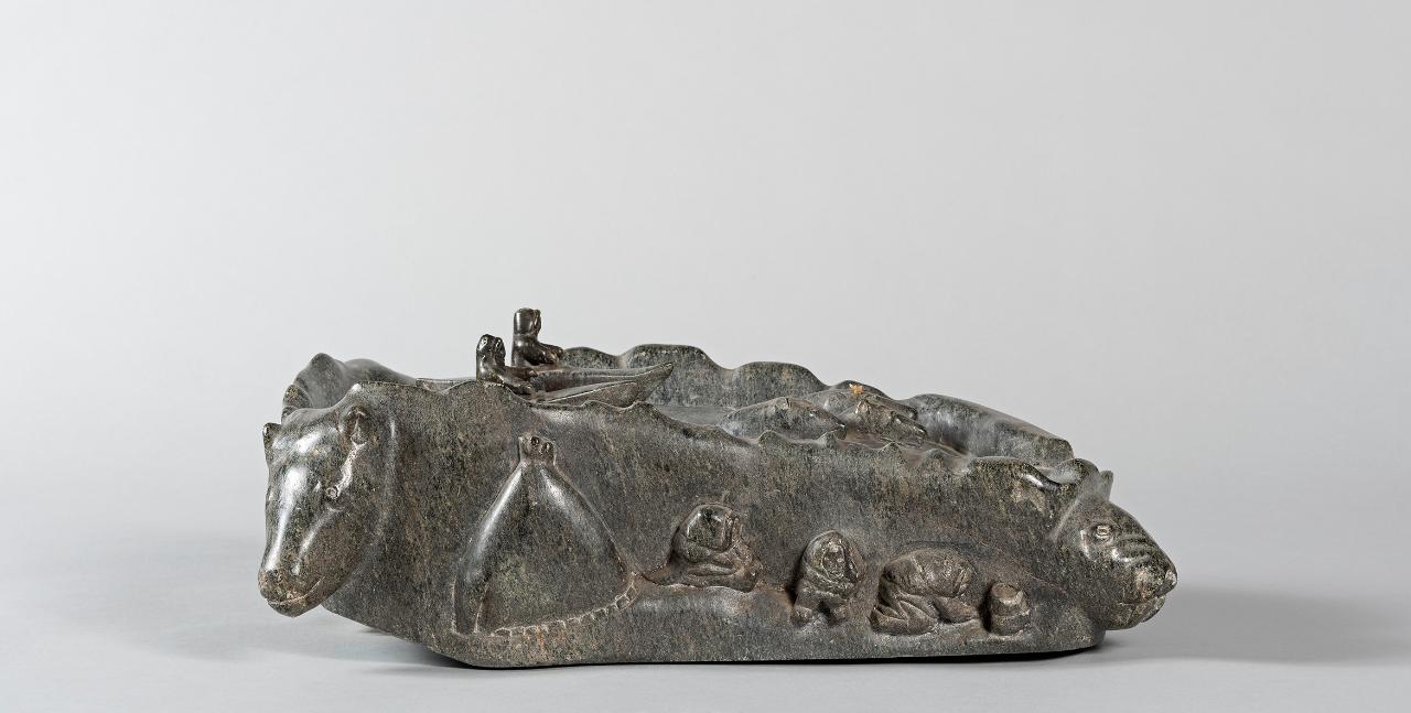 caribù crossing, scena di vita quotidiana (scultura) di Elisapie, Saviakjuk - popolazione Inuit (seconda metà sec. XX)