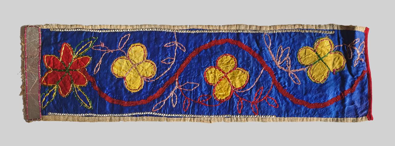 Fiori (frammento di paramento) - ambito Sud America (sec. XX)