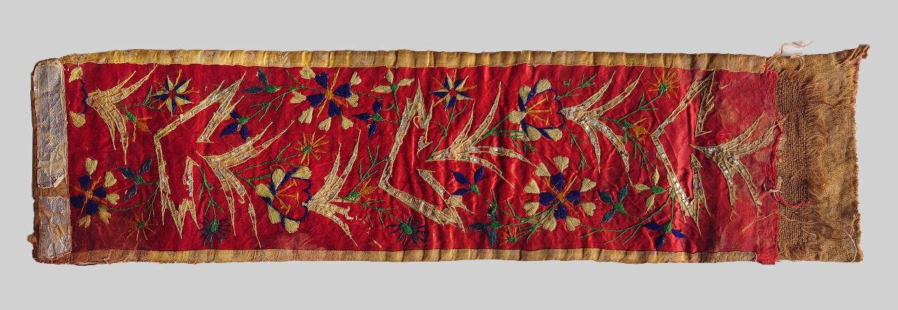 Fiori (frammento di paramento) - ambito Sud America (sec. XX)