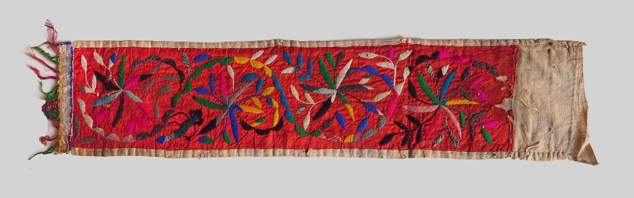 Fiori (frammento di paramento) - ambito Sud America (sec. XX)