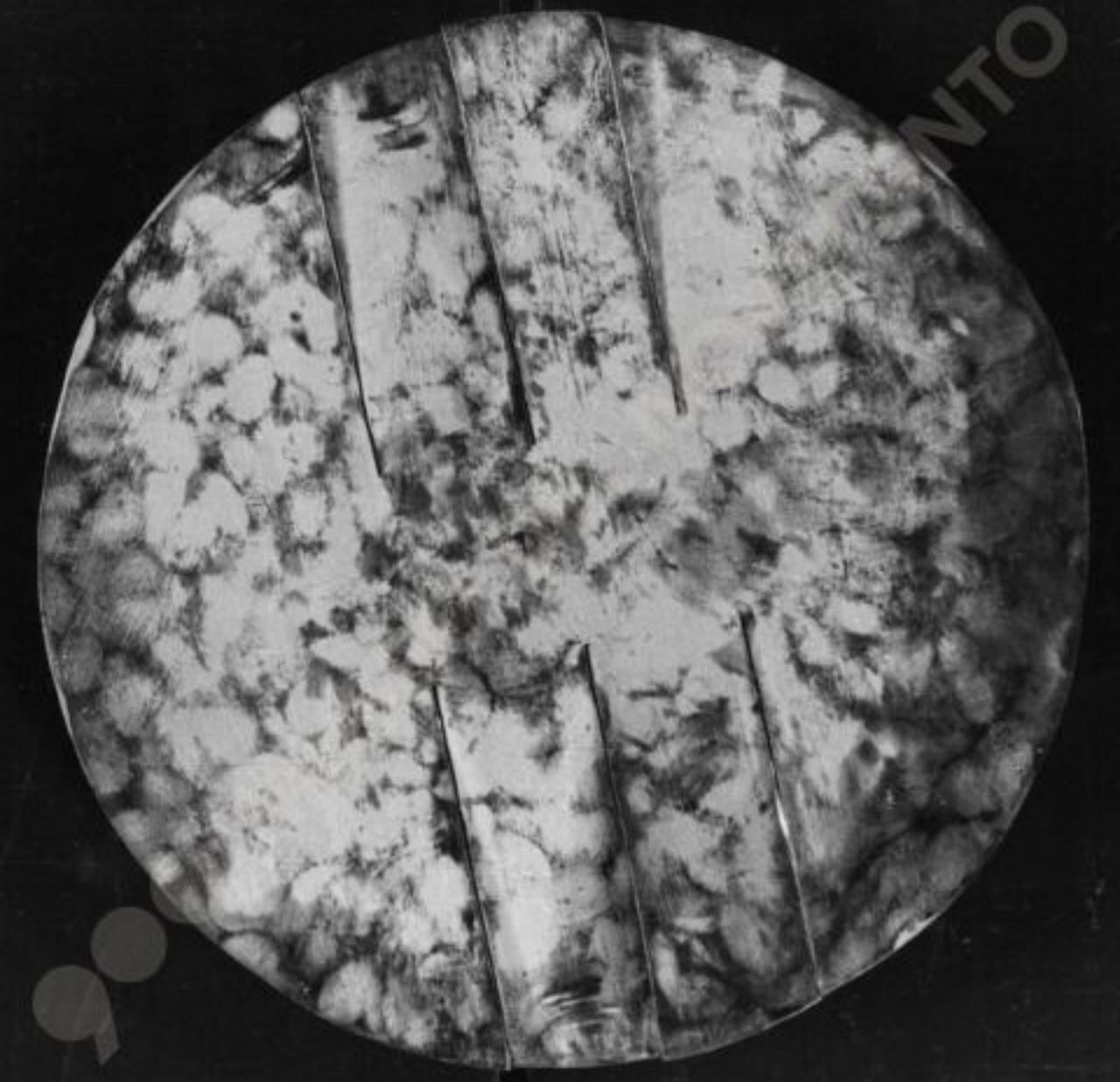 Medaglia tagliata, composizione astratta (bassorilievo) di Guerrini, Lorenzo (seconda metà sec. XX)