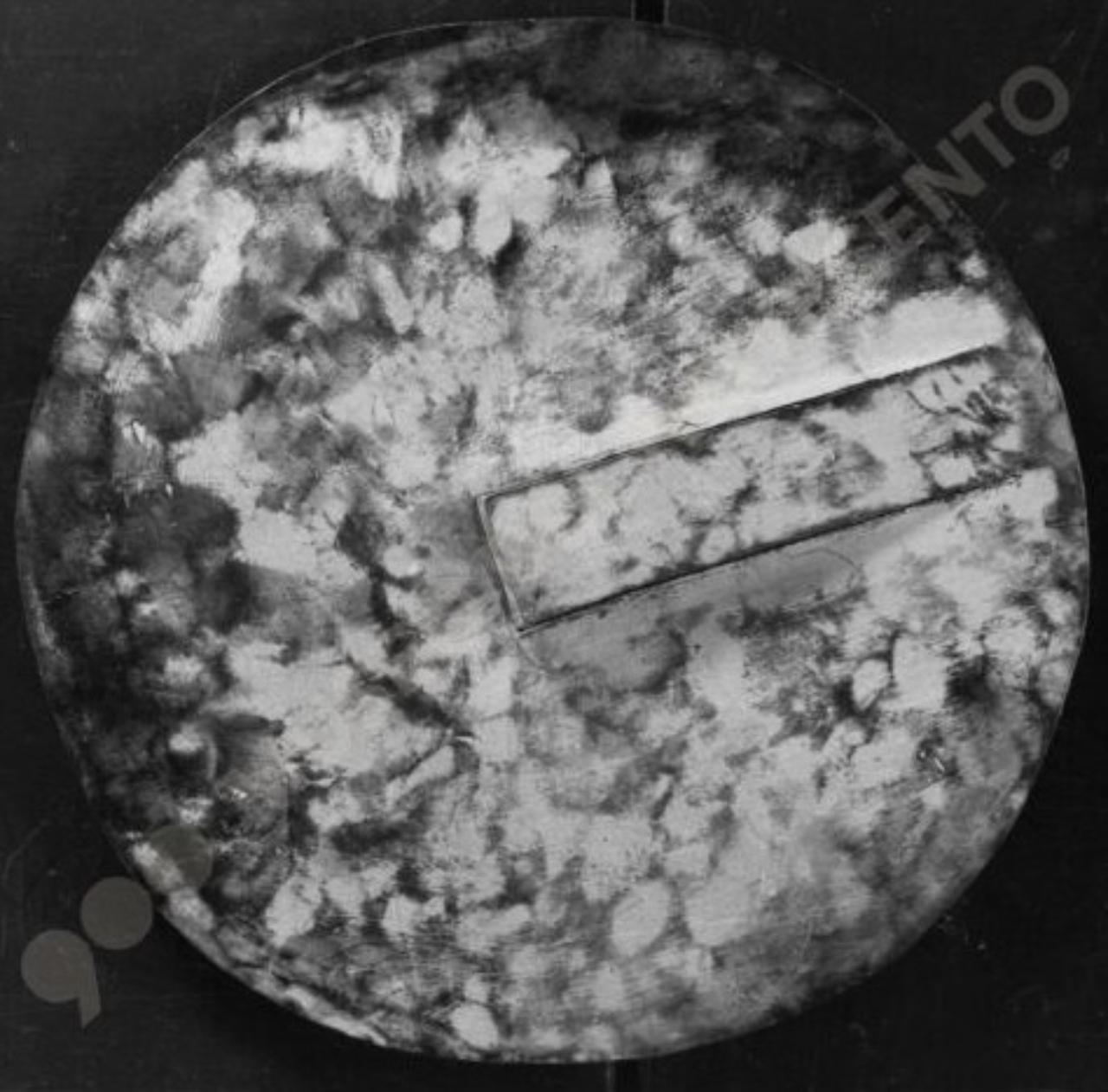 Medaglia tagliata, composizione astratta (bassorilievo) di Guerrini, Lorenzo (seconda metà sec. XX)