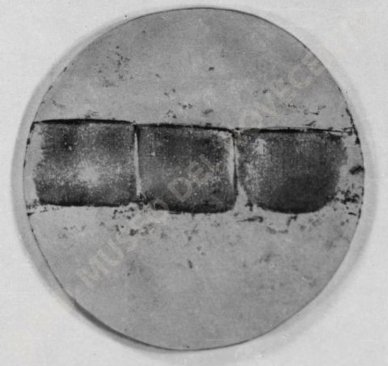 Medaglia a impronta, composizione astratta (bassorilievo) di Guerrini, Lorenzo (seconda metà sec. XX)