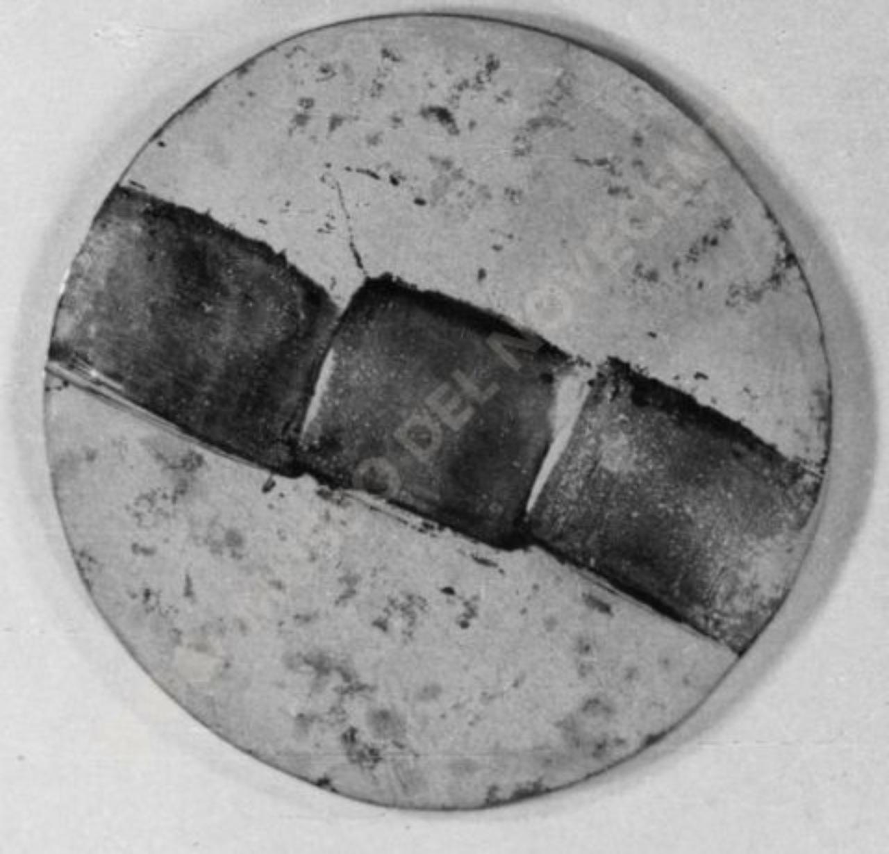 Medaglia a impronta, composizione astratta (bassorilievo) di Guerrini, Lorenzo (seconda metà sec. XX)