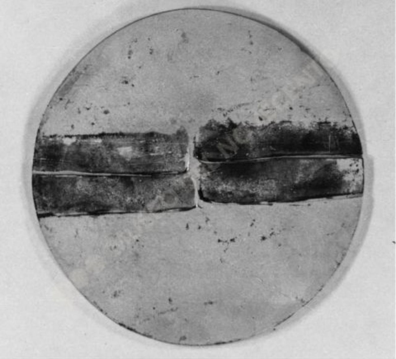 Medaglia a impronta, composizione astratta (bassorilievo) di Guerrini, Lorenzo (seconda metà sec. XX)