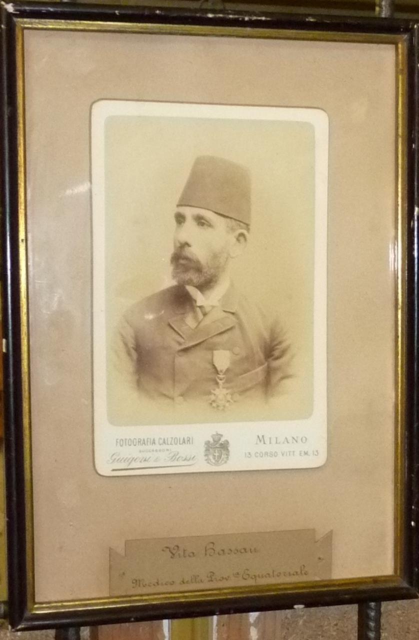 Ritratto di Vita Bassan, ritratto maschile (ritratto fotografico) di Guigoni E. & Bossi A. (ultimo quarto sec. XIX)