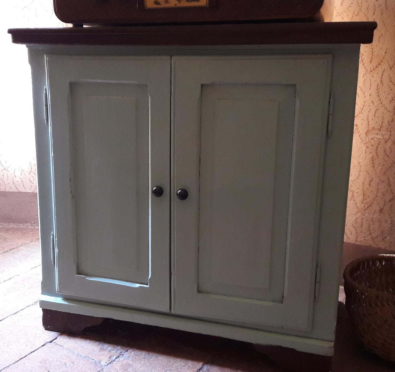 credenzina - manifattura lombarda (sec. XX)