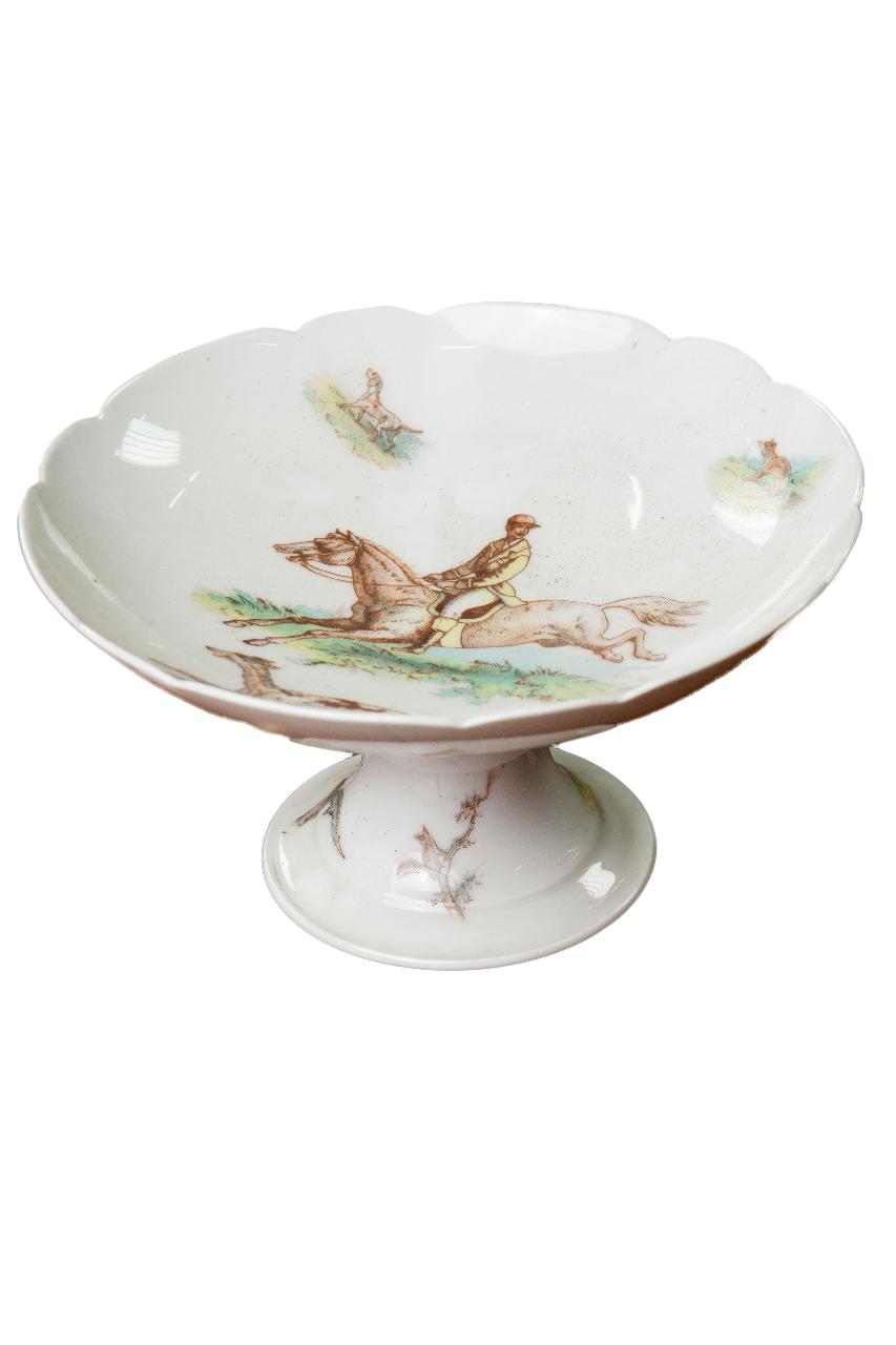 cacciatori/ animali (alzatina) - manifattura italiana (sec. XX)