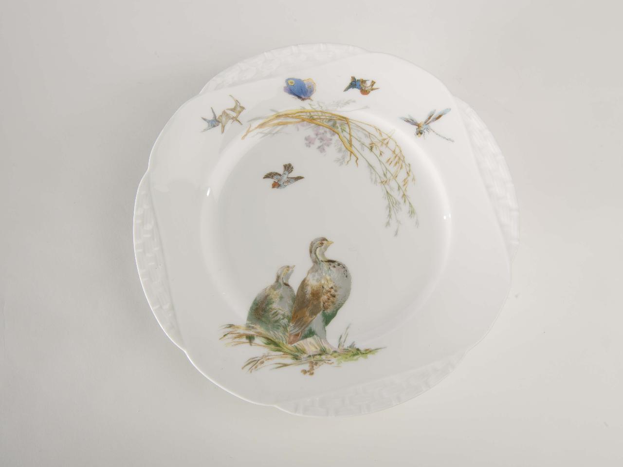 volatili, insetti, vegetali (piatto) - manifattura Haviland & Co. (sec. XIX)