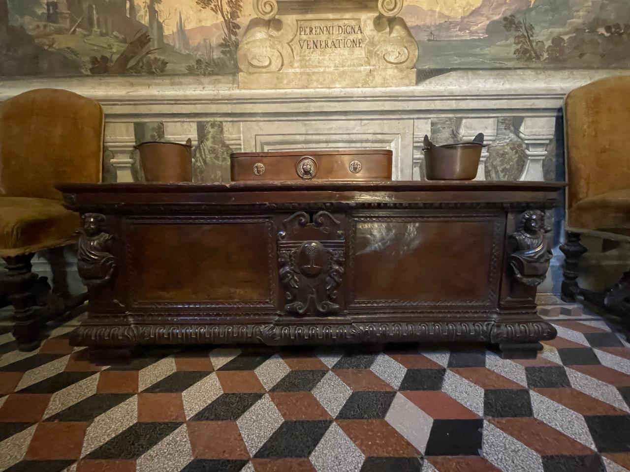 cassone - bottega del nord Italia (fine sec. XVII)