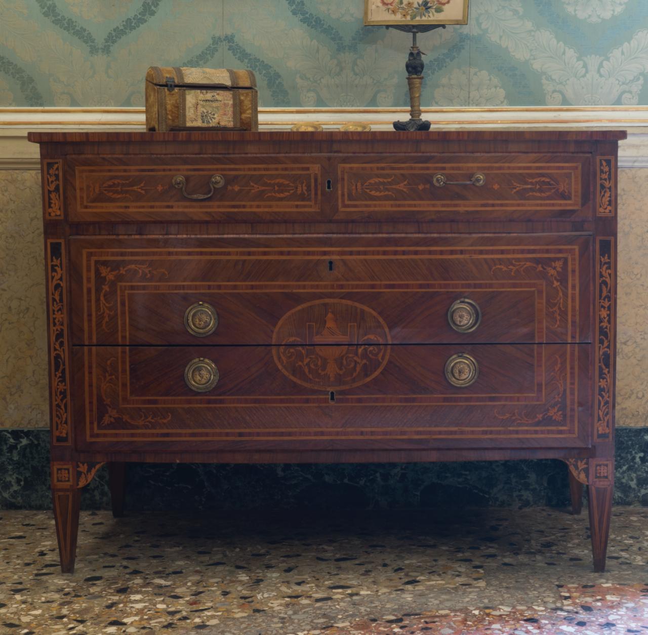 cassettone - bottega lombarda (fine sec. XVIII)