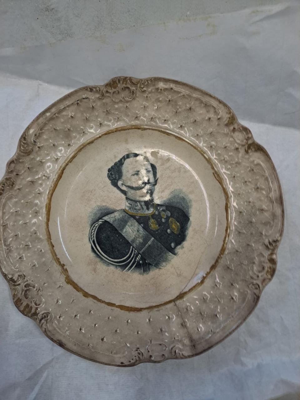 Vittorio Emanuele II di Savoia (piatto) - manifattura di Wedgwood (secc. XIX/ XX)