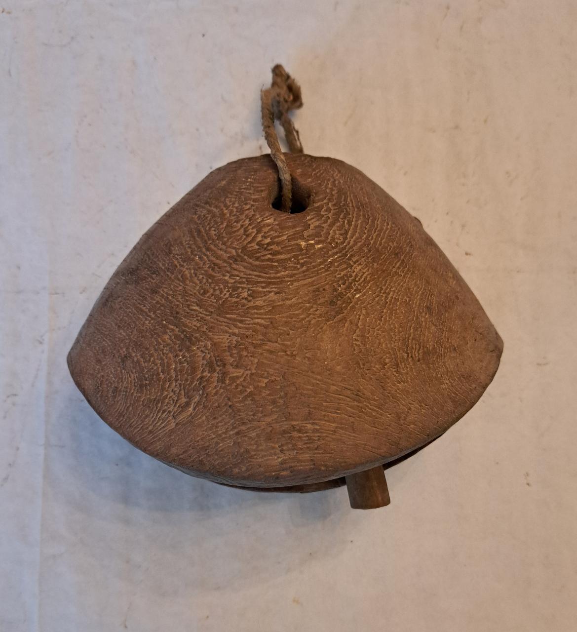 campana - ambito Africa orientale (prima metà sec. XX)