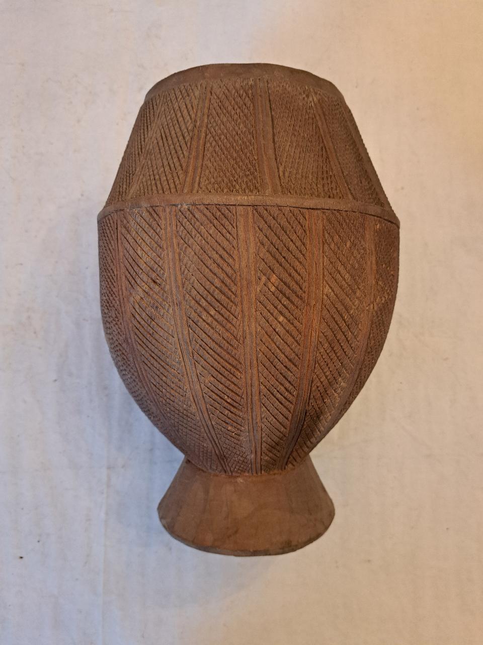 vaso - ambito Africa orientale (prima metà sec. XX)