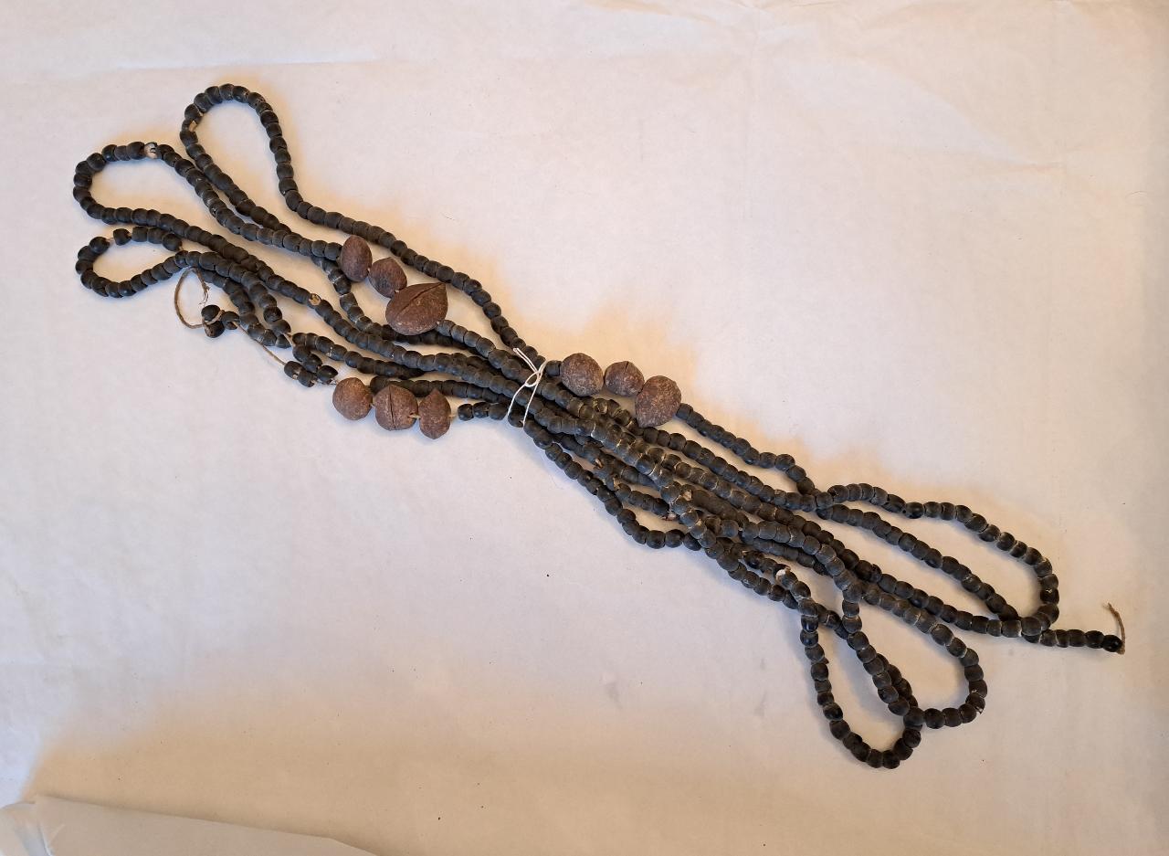 frammento di collana - ambito Africa (prima metà sec. XX)