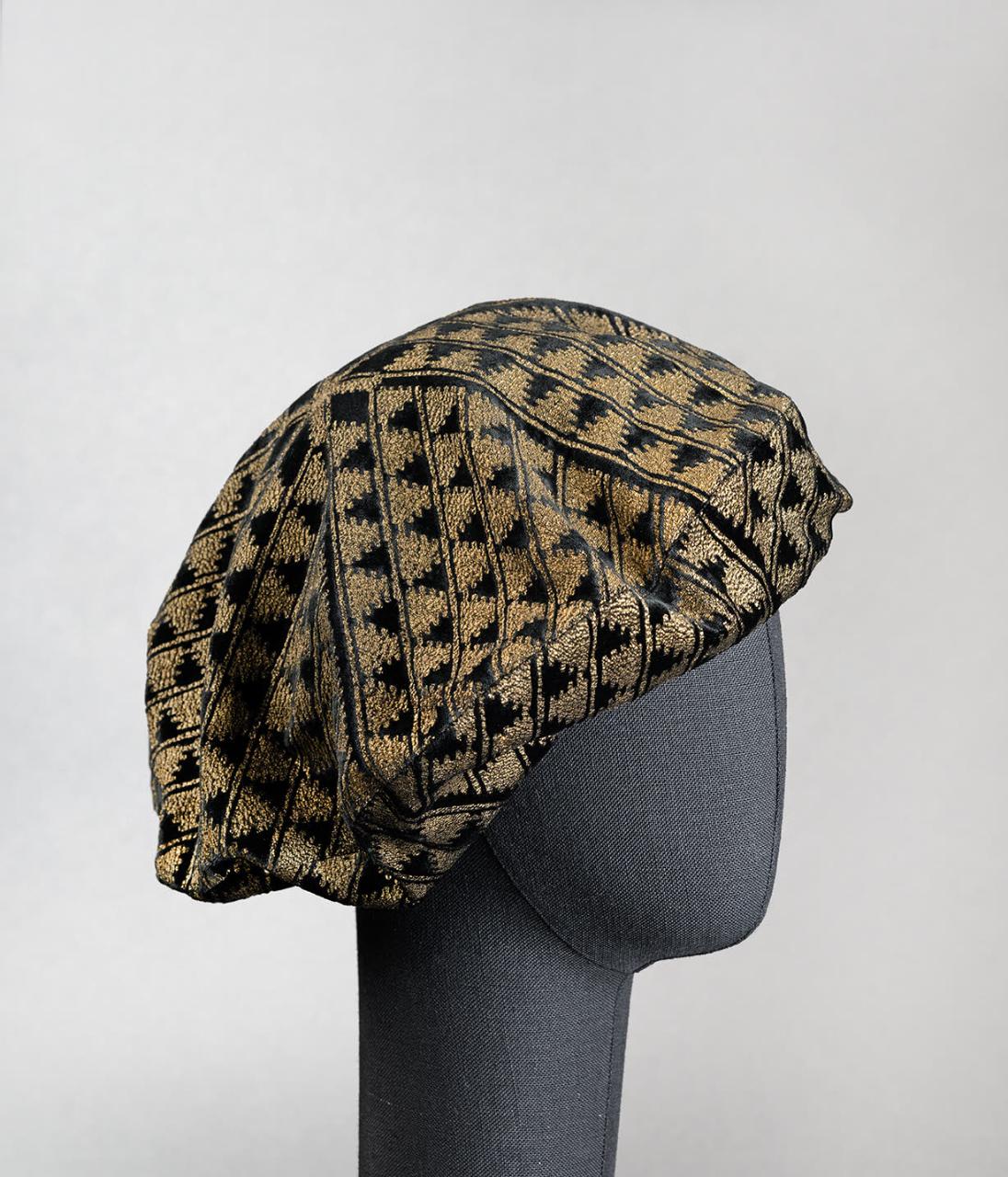 cappello femminile di Mariano Fortuny / Venise - manifattura italiana (primo quarto sec. XX)