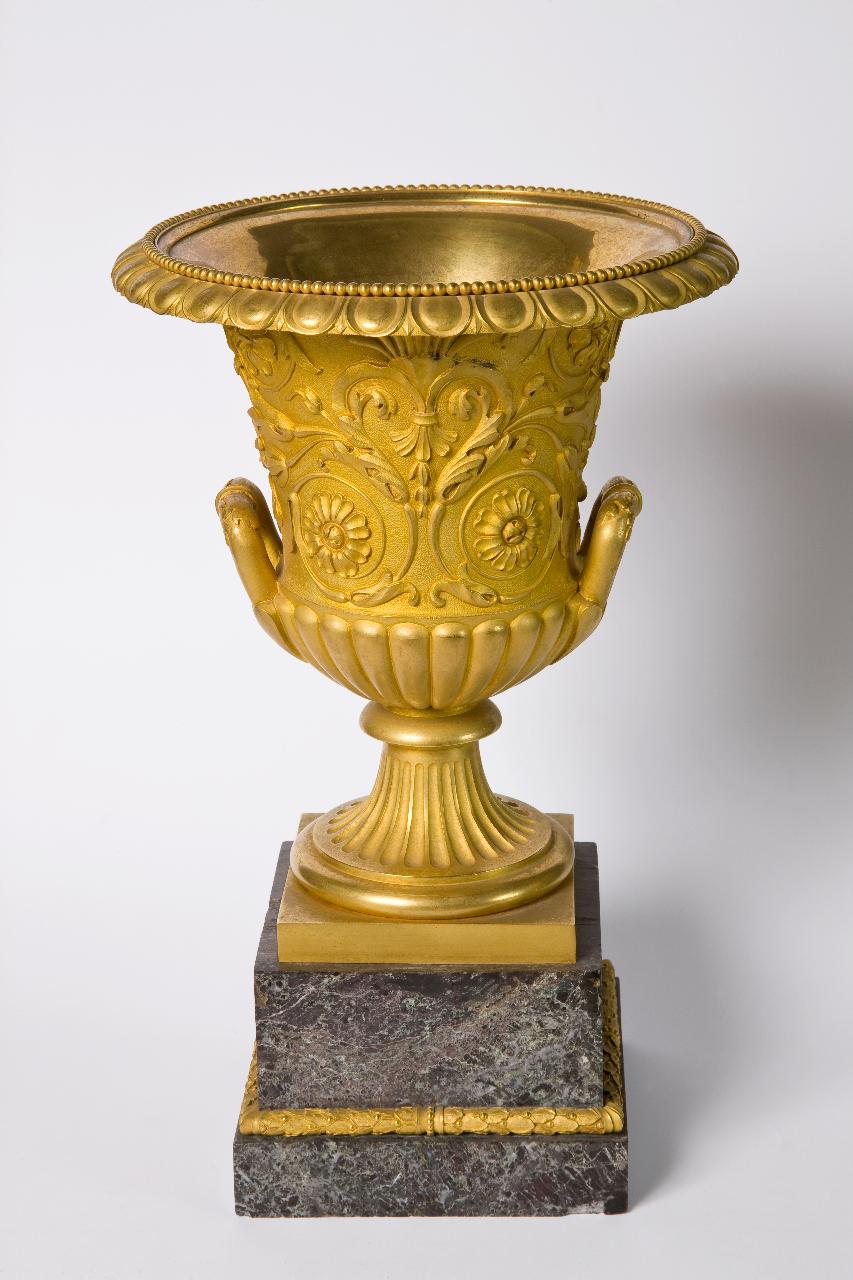 Coppa ansata, elementi vegetali (coppa) di Strazza, Giovanni (prima metà sec. XIX)