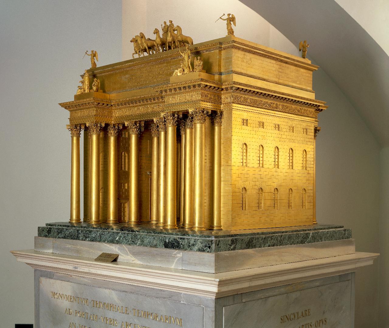 Arco di trionfo, arco di trionfo (statuetta) di Manifattura Strazza e Thomas (prima metà sec. XIX)