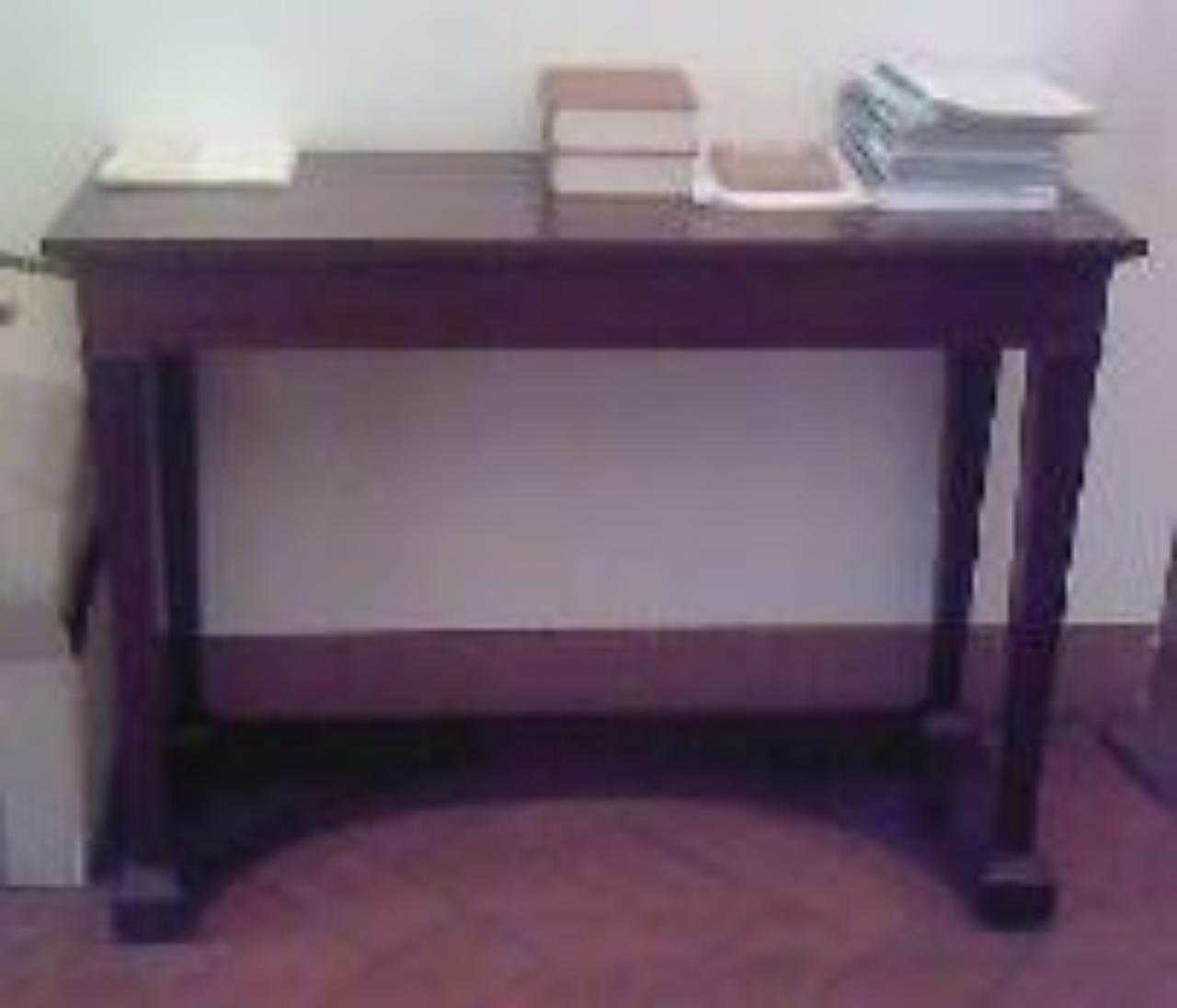 Tavolo in noce, tavolo (tavolo) di autore ignoto (n.d.)