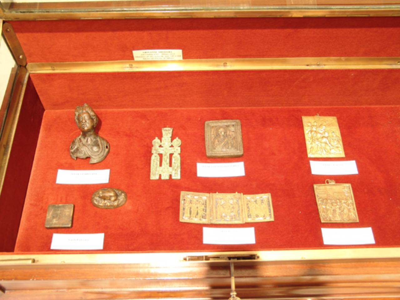 Cristo e la Veronica: salita al Calvario, Cristo e la Veronica: salita al Calvario (placchetta) - ambito Italia settentrionale (fine sec. XVI)