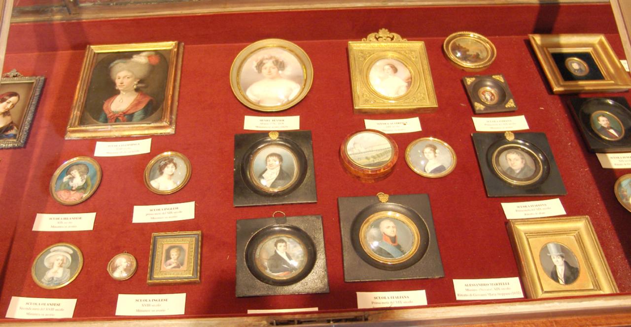 Ritratto femminile, ritratto femminile (miniatura) di Duval, Charles Allen (ambito) (metà sec. XIX)