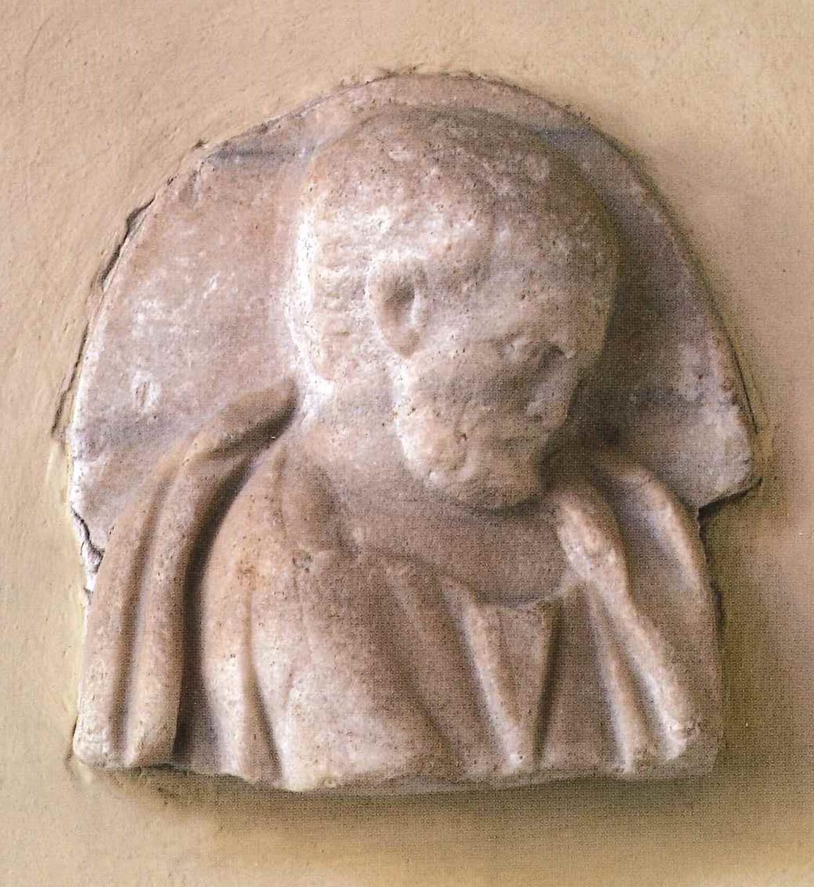 Frammento di rilievo con figura virile, figura virile (rilievo) - n.d. (sec. IV)