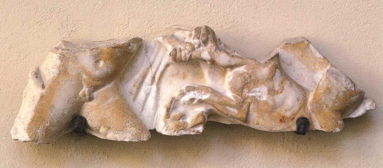 Frammento di sarcofago con fanciulli caccatori, fanciulli caccatori (rilievo) - n.d. (seconda metà sec. III)