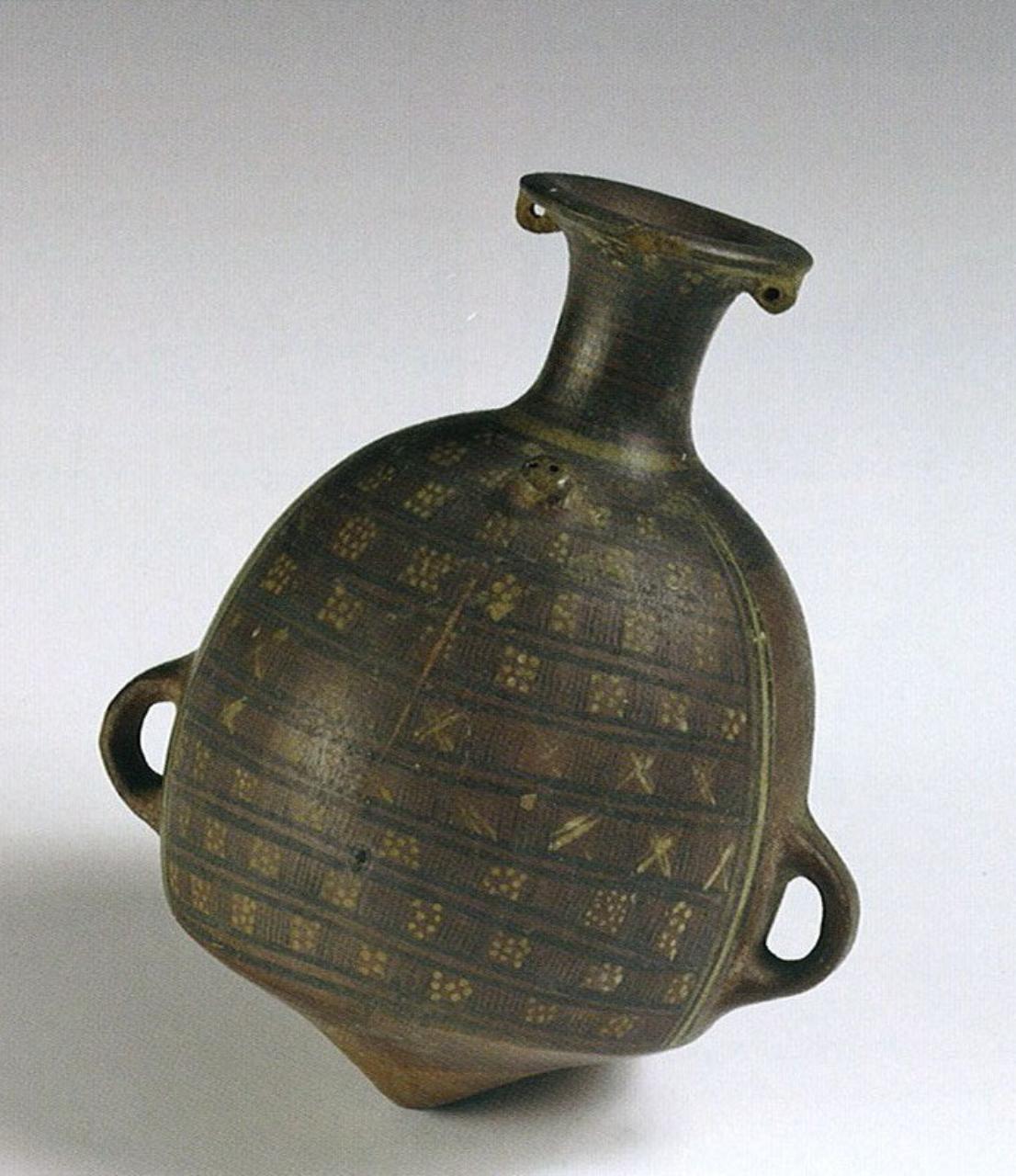 Aryballo (recipiente a base conica), motivi decorativi geometrici (aryballos) - produzione Inca (secc. XIV/ XVI)